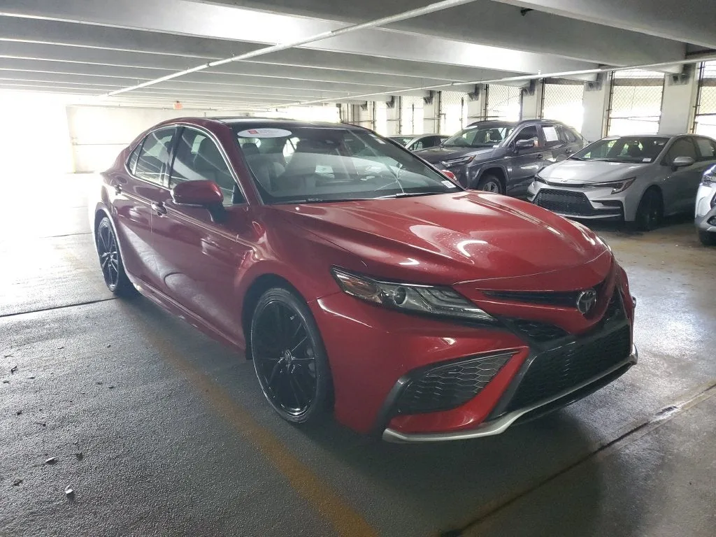 2021 Toyota Camry XSE photo 3
