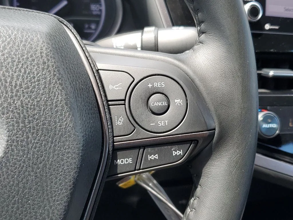 2023 Toyota Camry SE photo 23