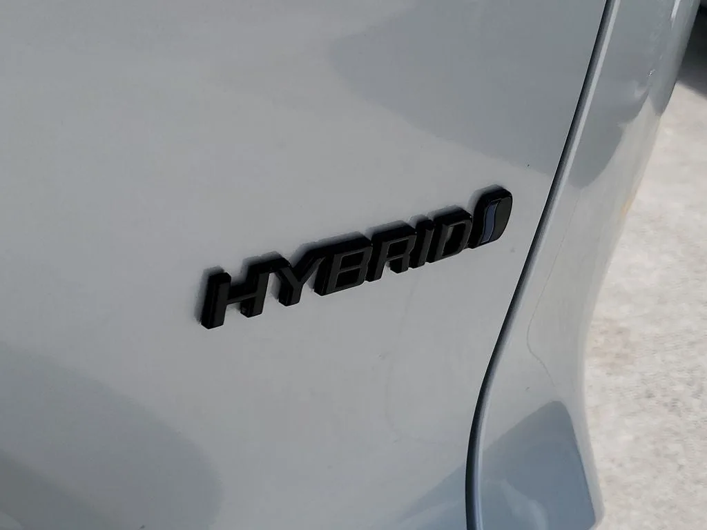 2023 Toyota Corolla Cross Hybrid S photo 9