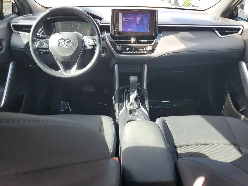 2023 Toyota Corolla Cross Hybrid SE photo 14