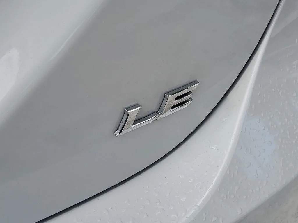 2024 Toyota Camry LE photo 8