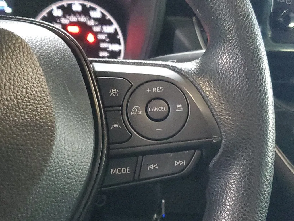 2024 Toyota Corolla LE photo 24