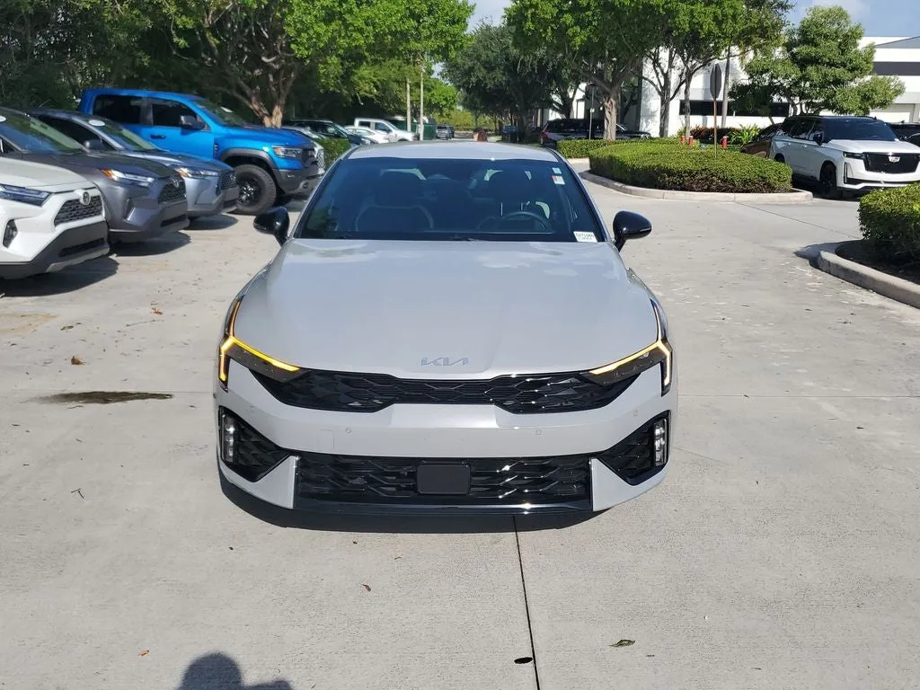 2025 Kia K5 GT-Line photo 2