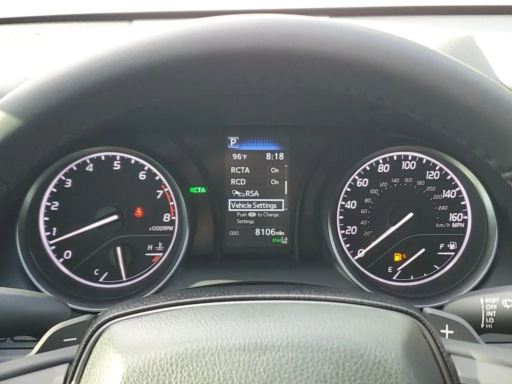 2023 Toyota Camry SE photo 24