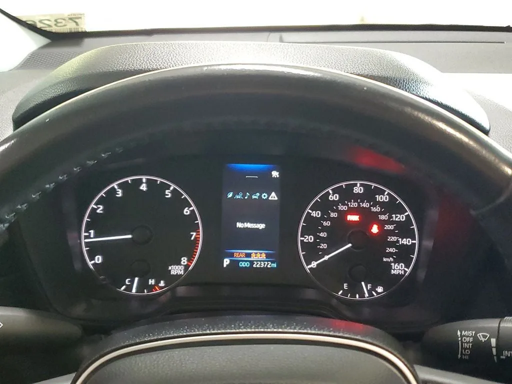 2024 Toyota Corolla Cross LE photo 25