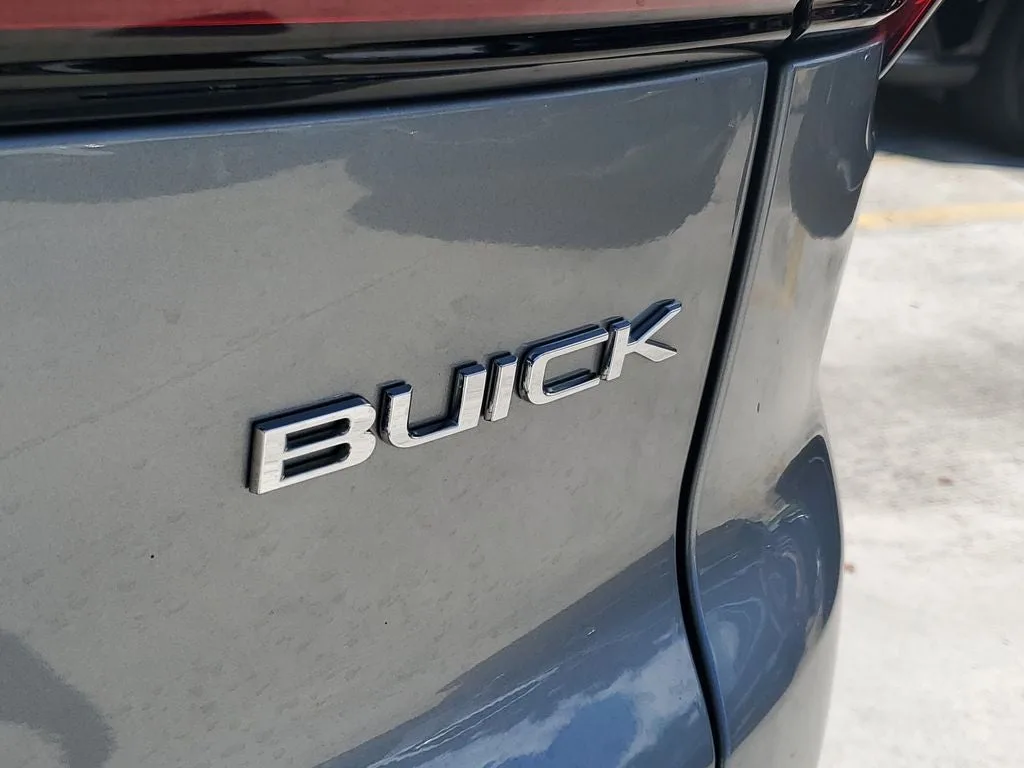 2025 Buick Enclave Preferred photo 7