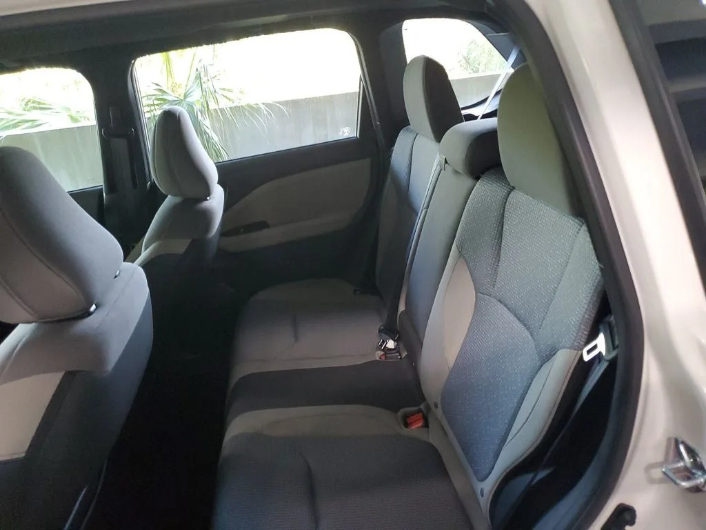 2025 Subaru Forester Premium photo 11