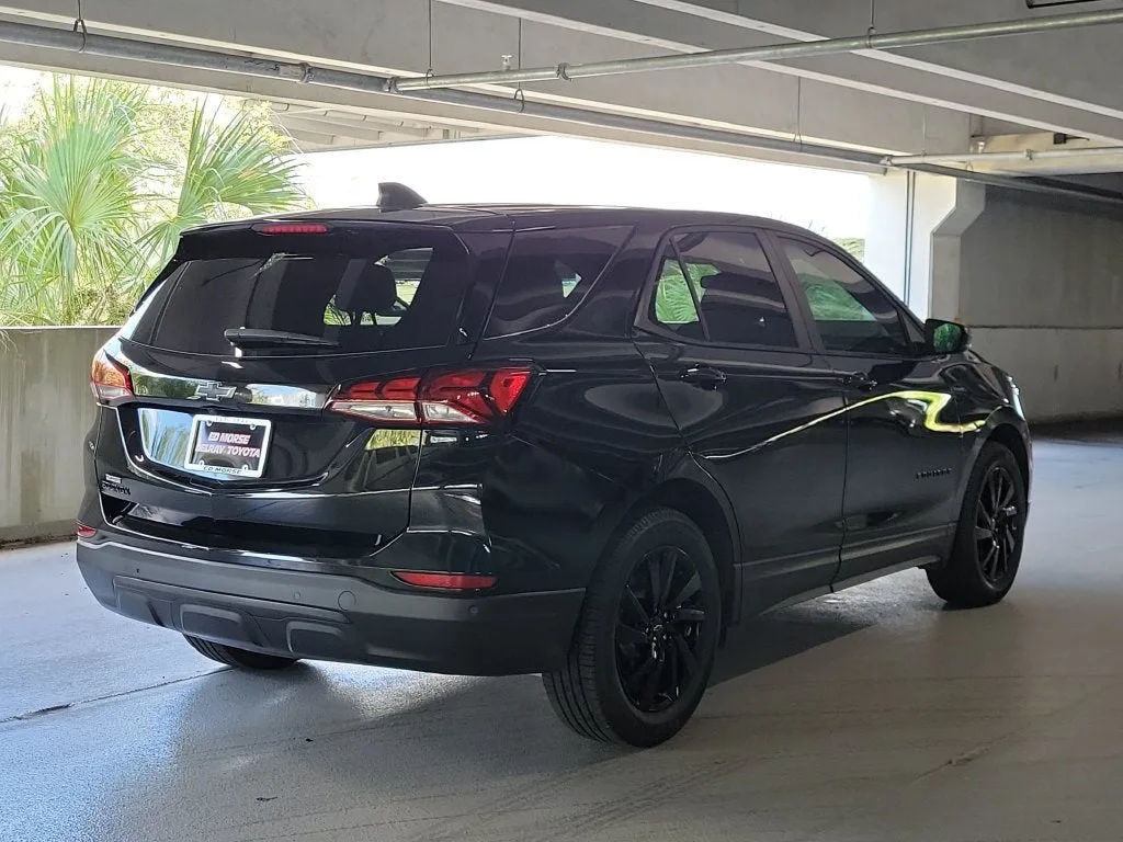 2024 Chevrolet Equinox LS photo 4