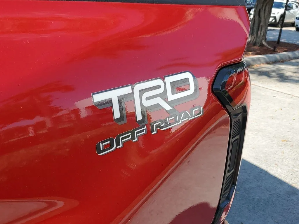2024 Toyota Tacoma TRD Off-Road photo 8
