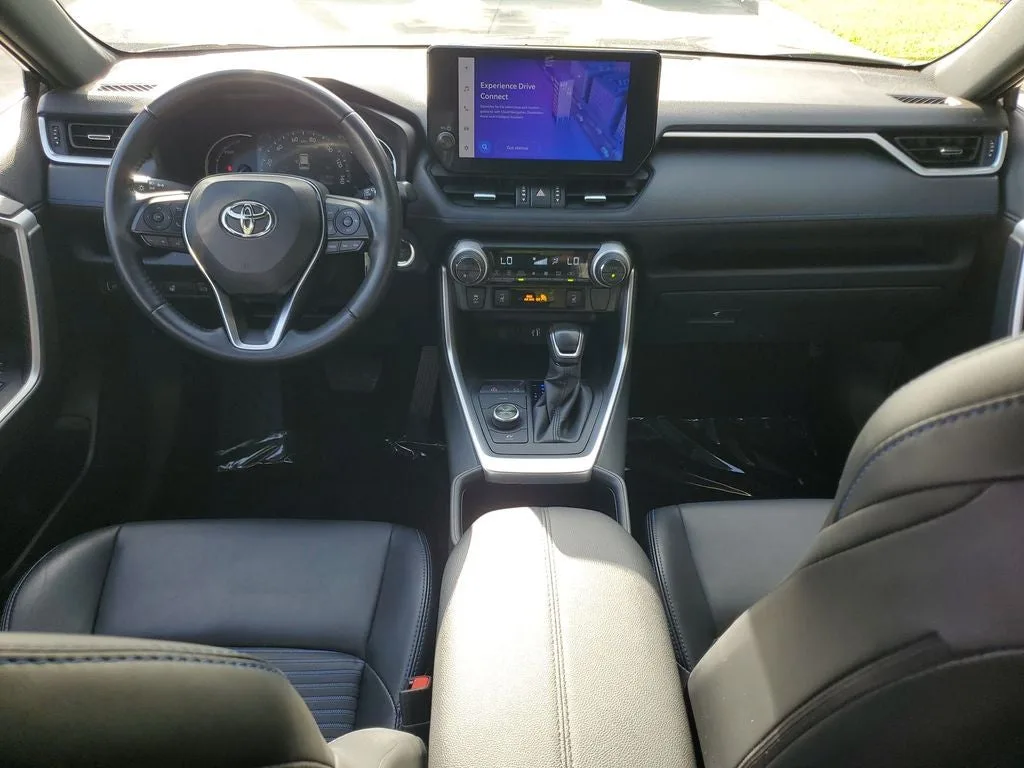 2023 Toyota RAV4 Hybrid XSE photo 17