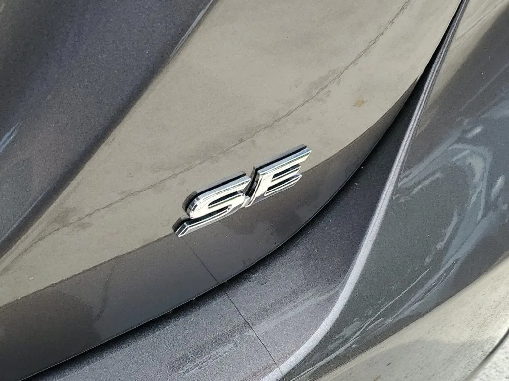 2024 Toyota Camry SE photo 8