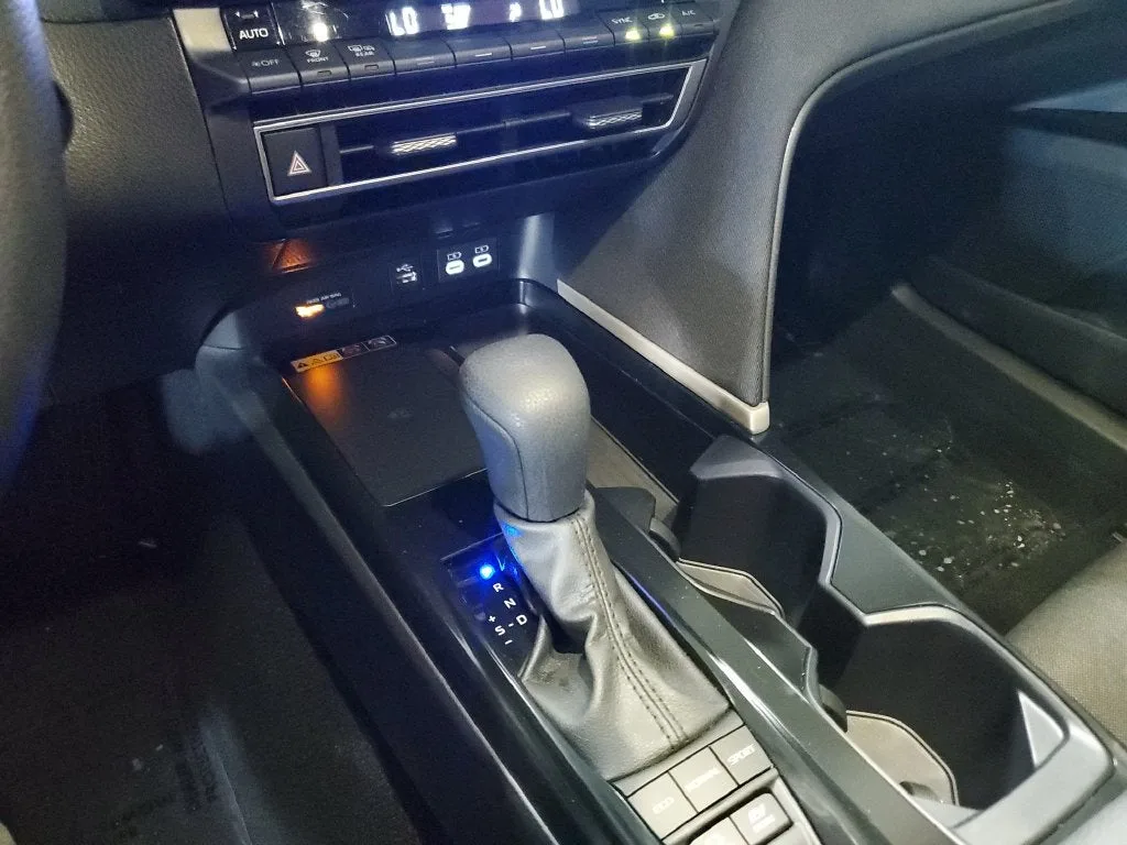 2026 Toyota Camry LE photo 28