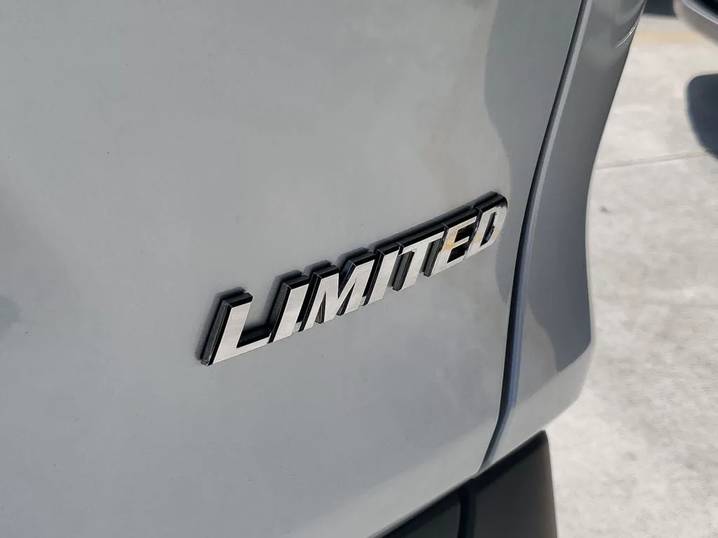 2025 Toyota RAV4 Limited photo 9