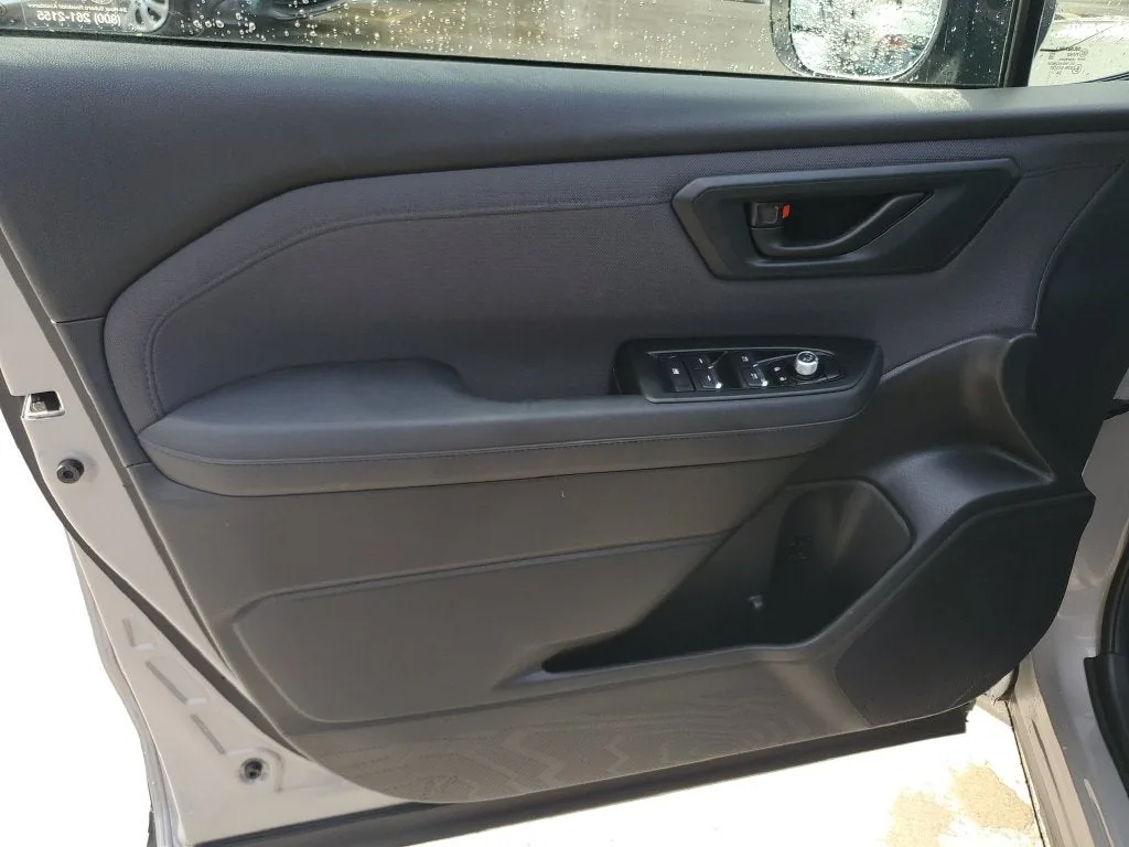 2025 Subaru Forester Premium photo 17