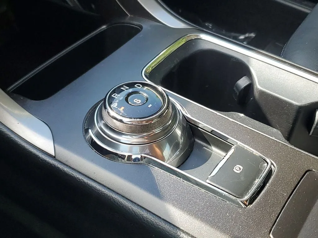 2017 Ford Fusion SE photo 31