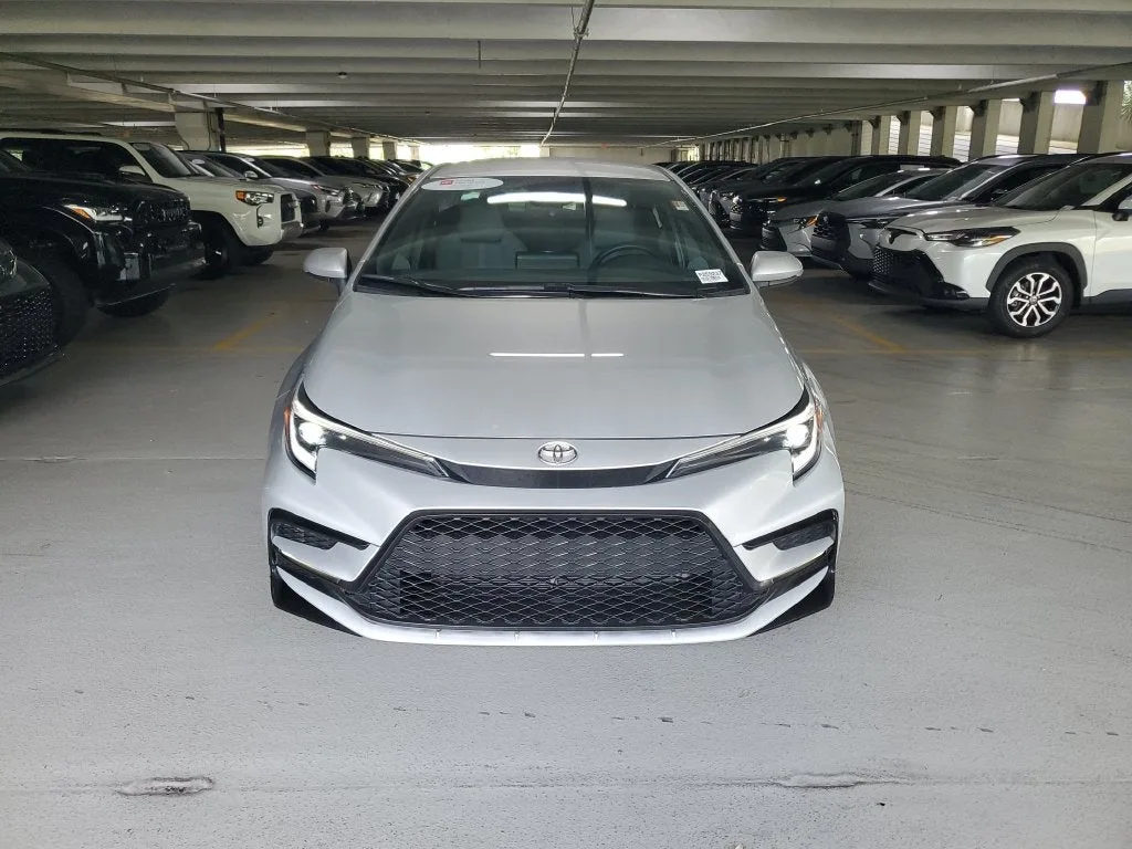 2026 Toyota Corolla SE photo 2