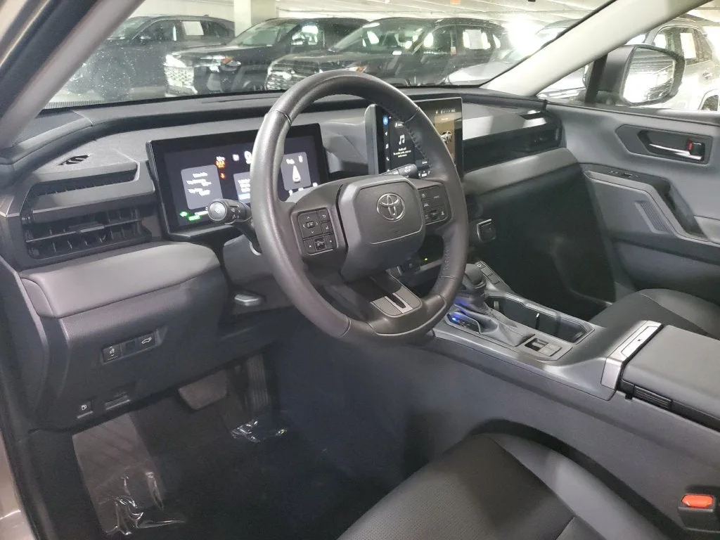 2026 Toyota RAV4 XLE Premium photo 20