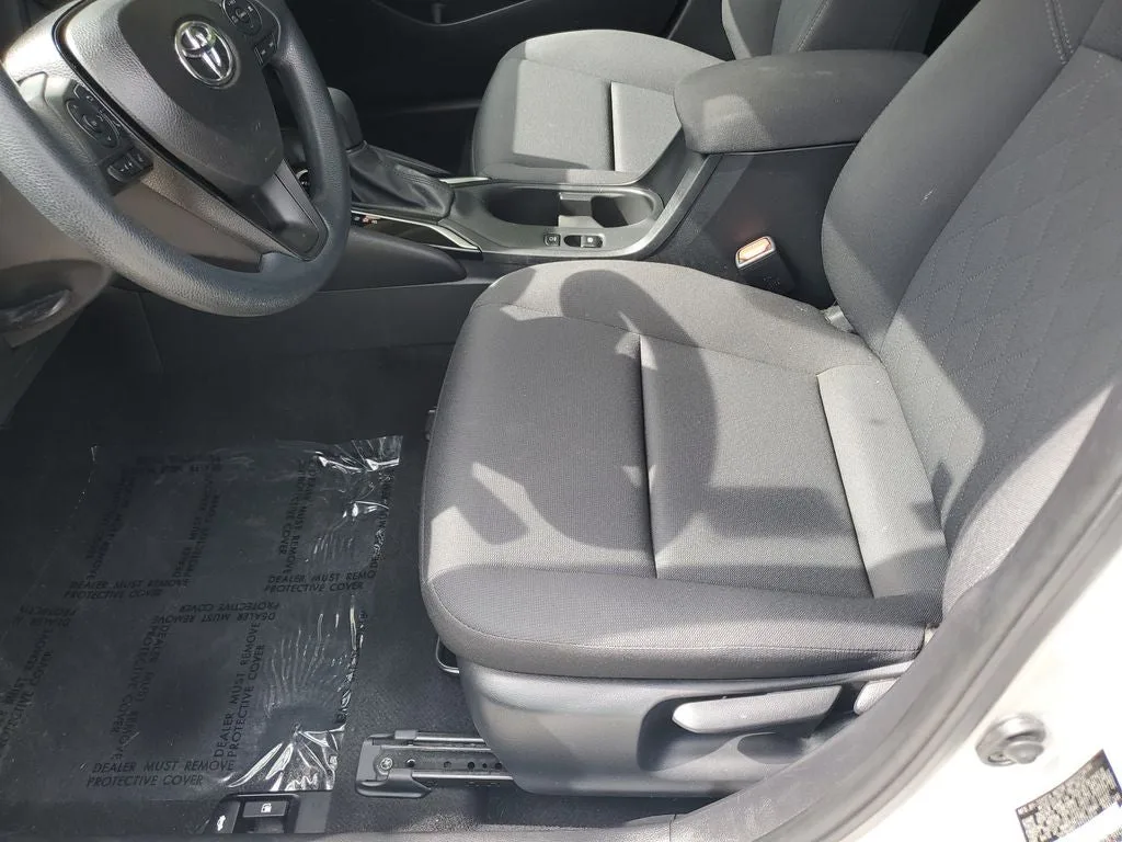 2023 Toyota Corolla LE photo 19