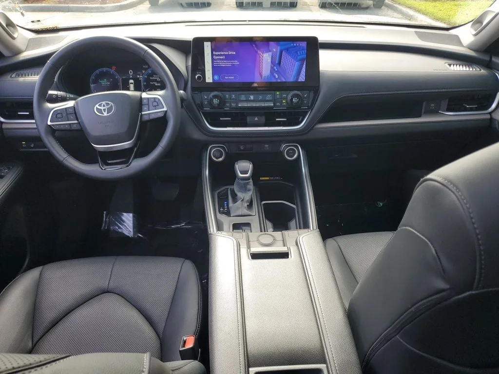 2026 Toyota Grand Highlander Limited photo 16
