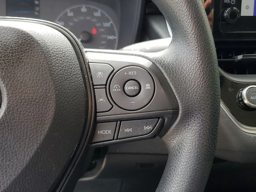 2023 Toyota Corolla LE photo 23