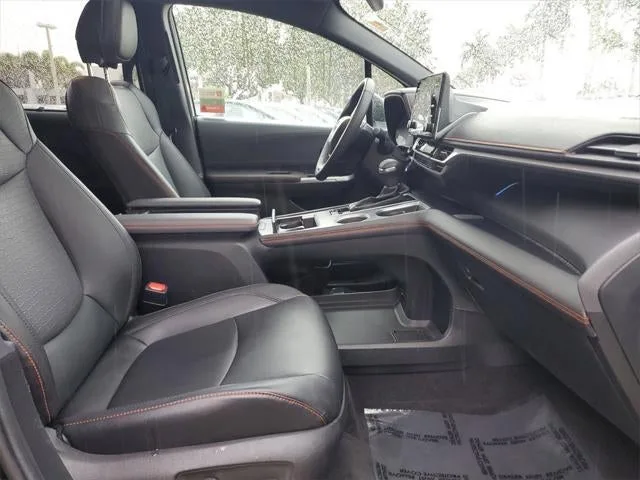 2022 Toyota Sienna XSE 7 Passenger photo 12