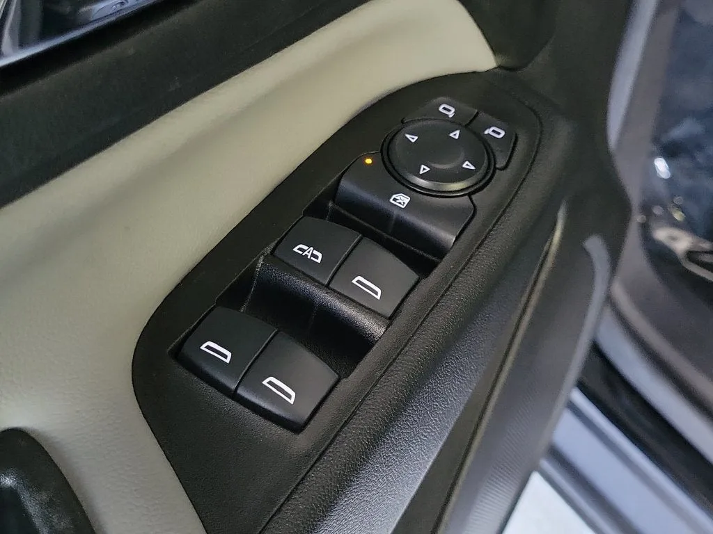 2024 Chevrolet Equinox LS photo 22