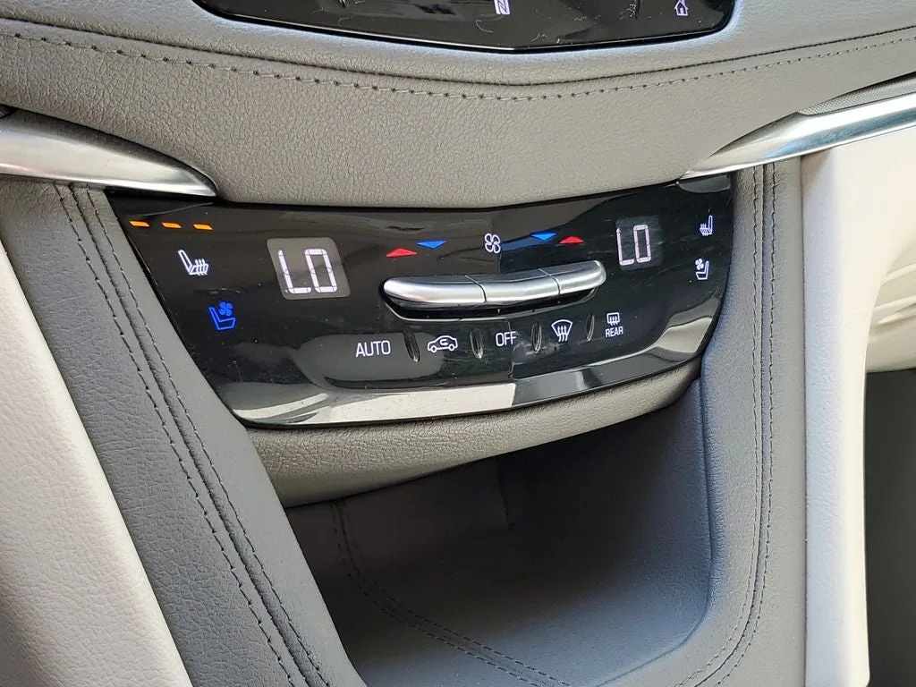 2020 Cadillac XT5 Premium Luxury photo 29