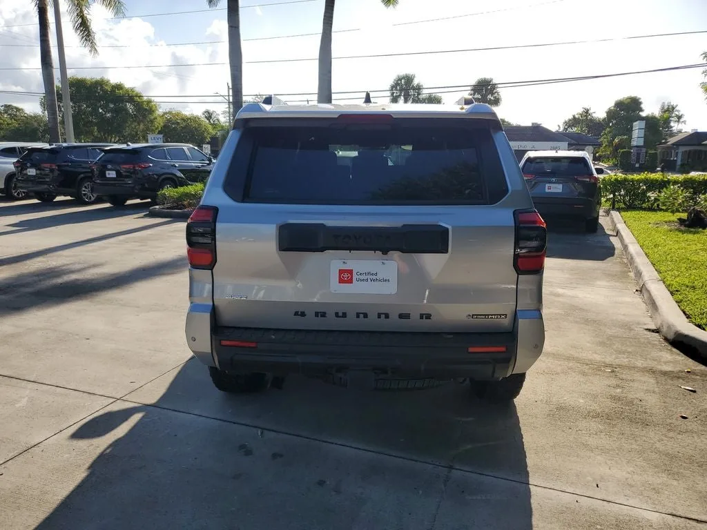 2025 Toyota 4Runner i-FORCE MAX Hybrid TRD Off Road Premium photo 5