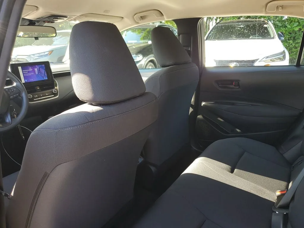 2025 Toyota Corolla LE photo 12