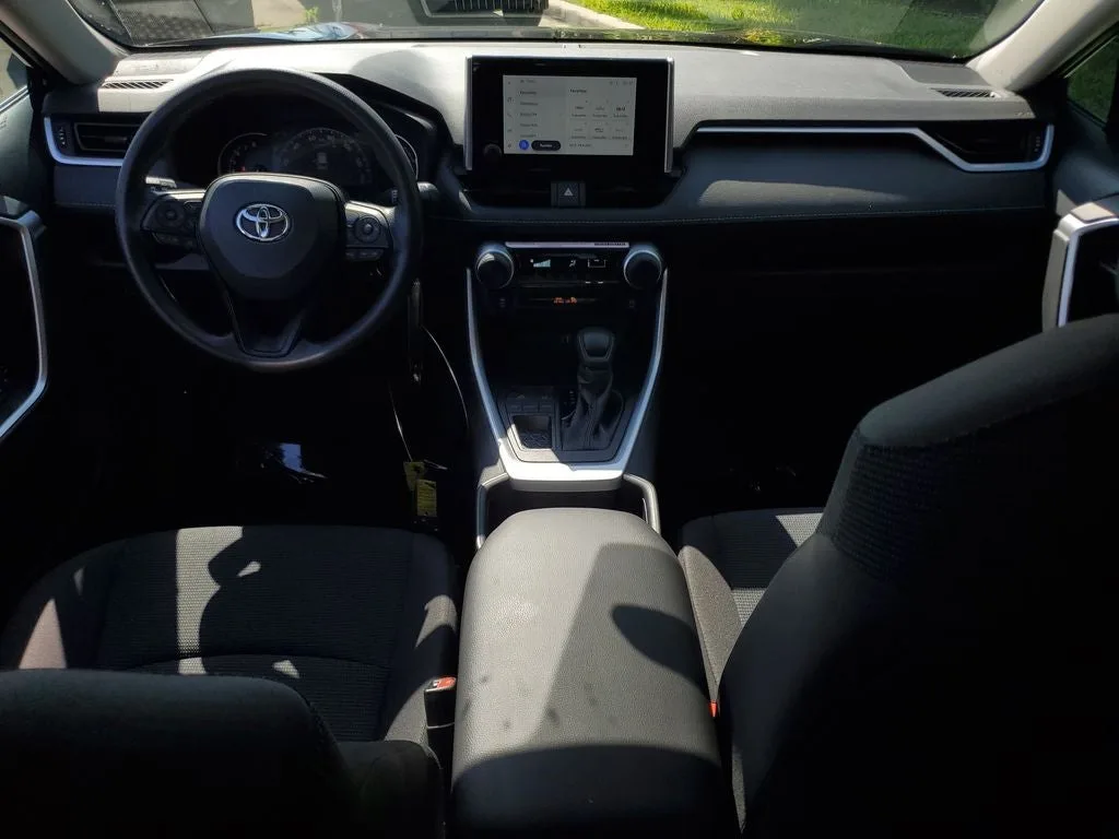 2024 Toyota RAV4 LE photo 14