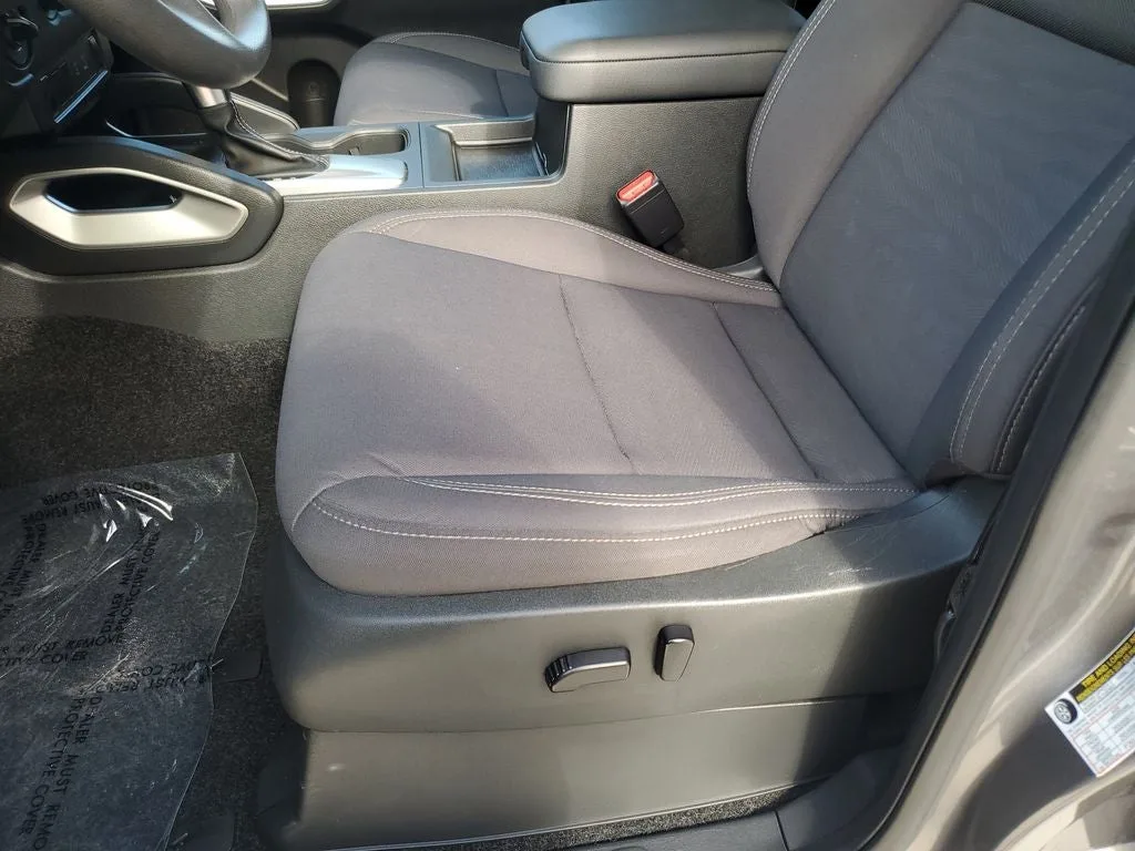 2023 Nissan Frontier SV photo 19