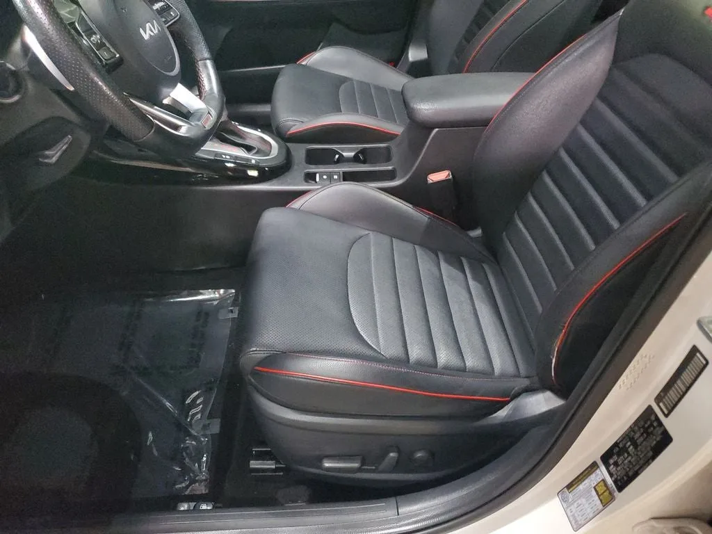 2023 Kia Forte GT photo 14