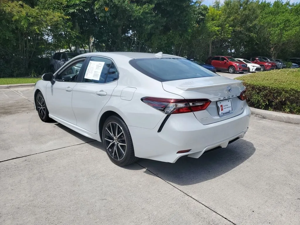 2023 Toyota Camry SE photo 6