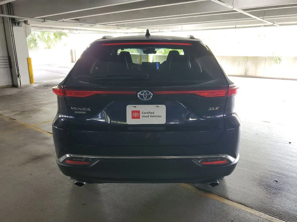 2023 Toyota Venza XLE photo 5