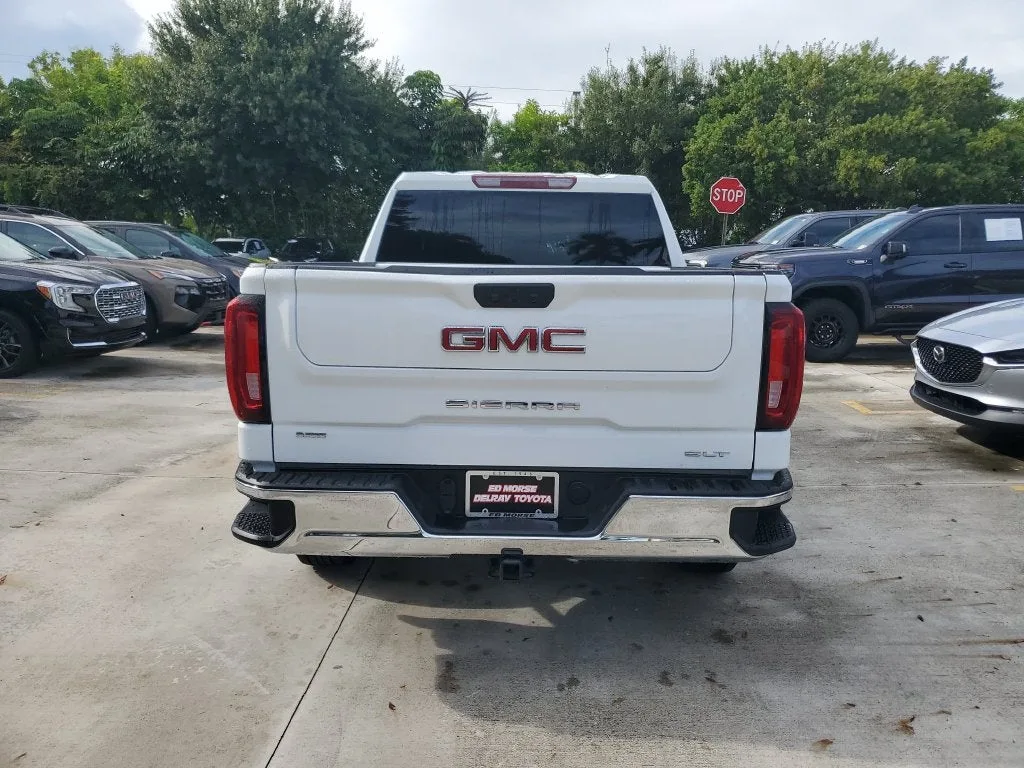 2025 GMC Sierra 1500 SLT photo 5