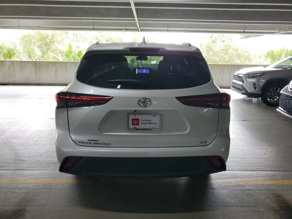 2023 Toyota Highlander XLE photo 5