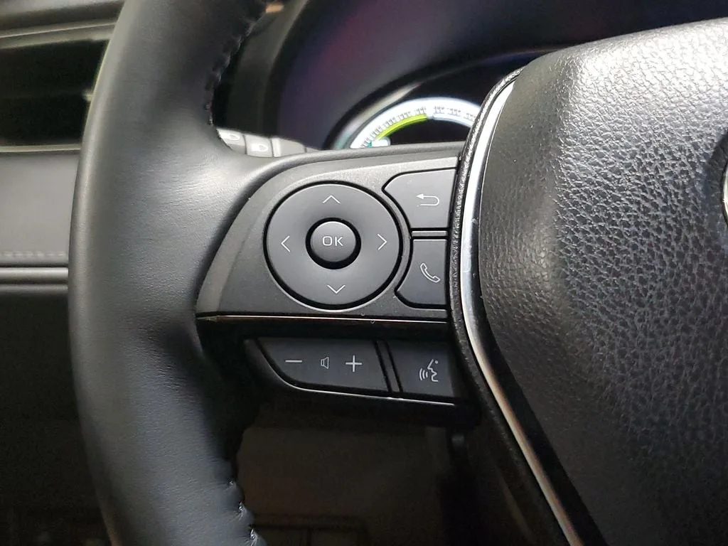 2023 Toyota Venza XLE photo 24