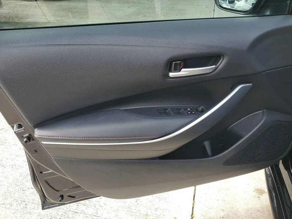 2024 Toyota Corolla SE photo 17