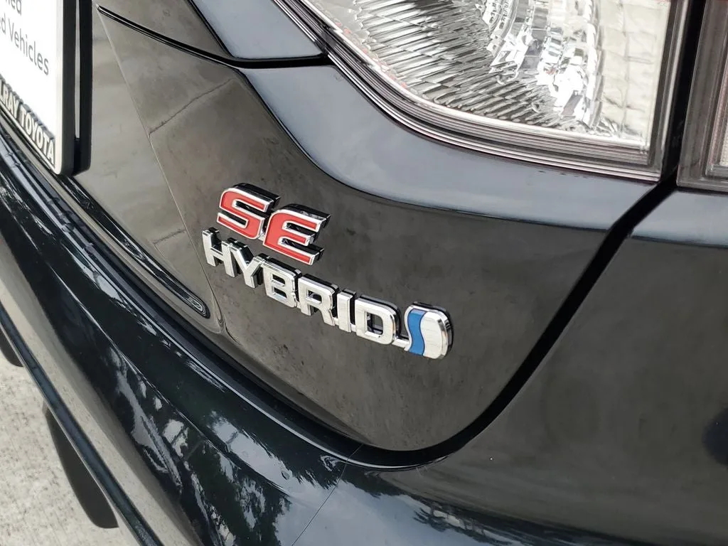 2024 Toyota Corolla Hybrid SE photo 7
