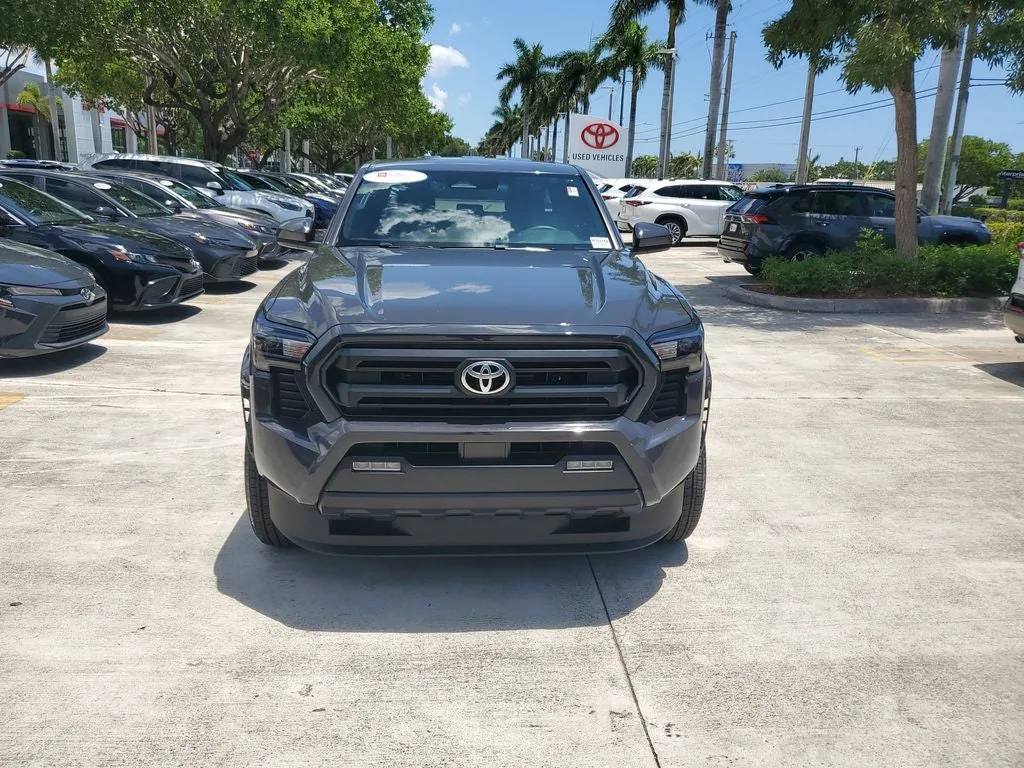 2025 Toyota Tacoma SR5 photo 2