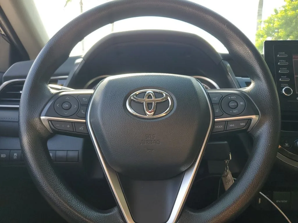 2023 Toyota Camry LE photo 21