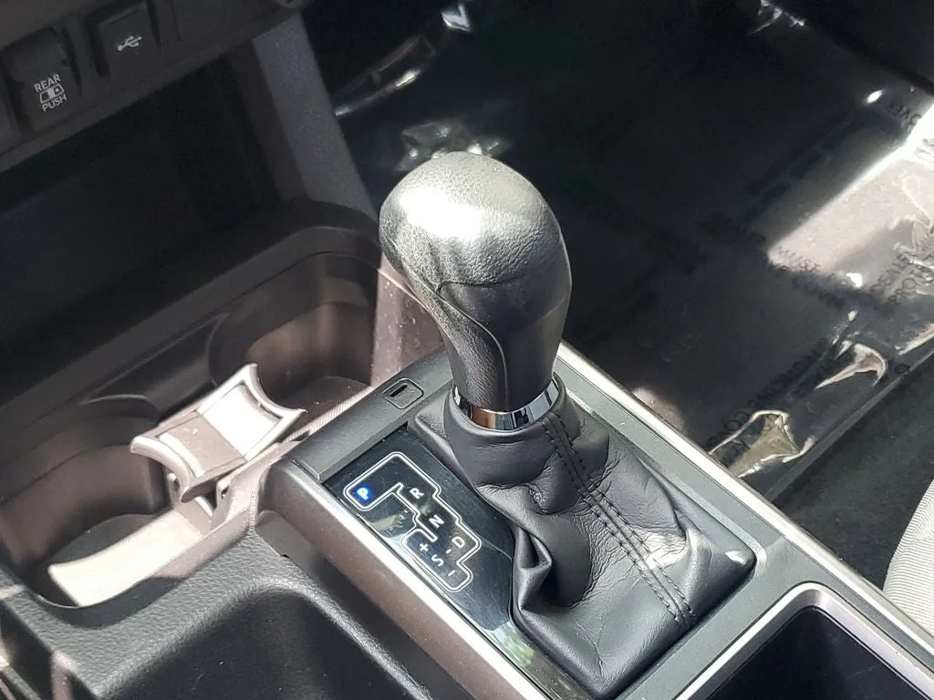 2023 Toyota Tacoma SR5 V6 photo 30