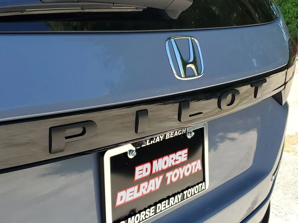 2025 Honda Pilot Touring photo 9