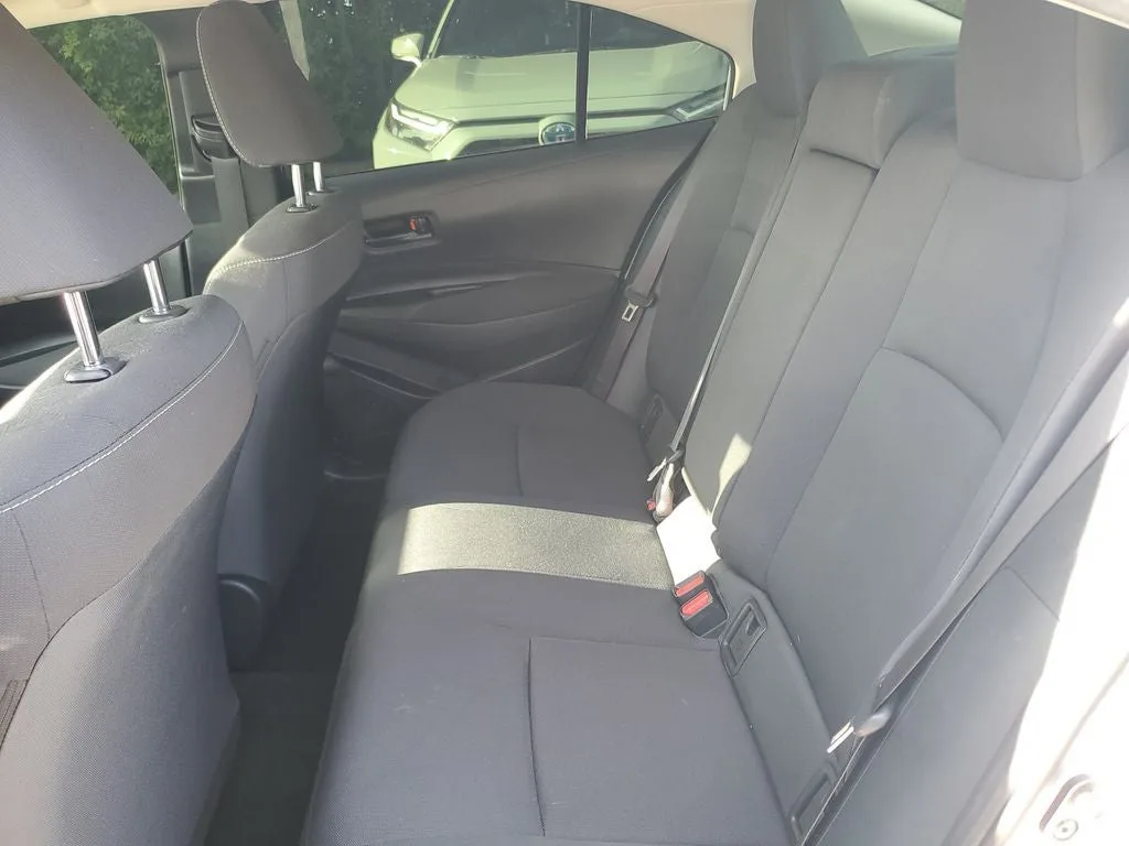 2024 Toyota Corolla Hybrid LE photo 11