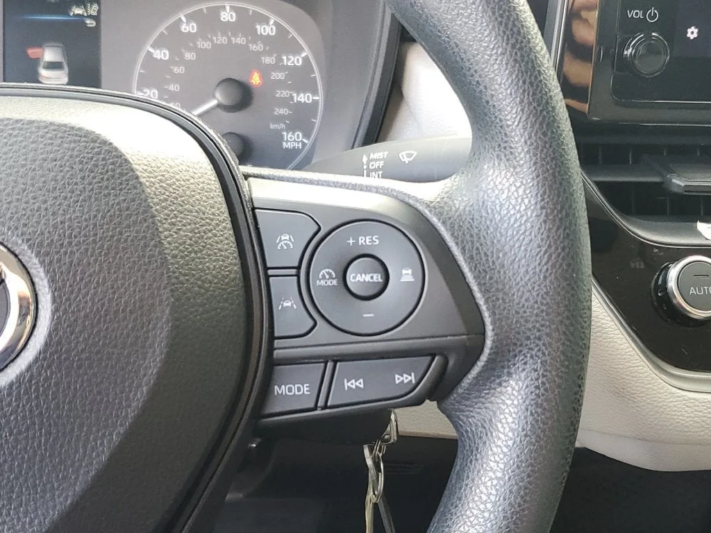 2024 Toyota Corolla LE photo 24