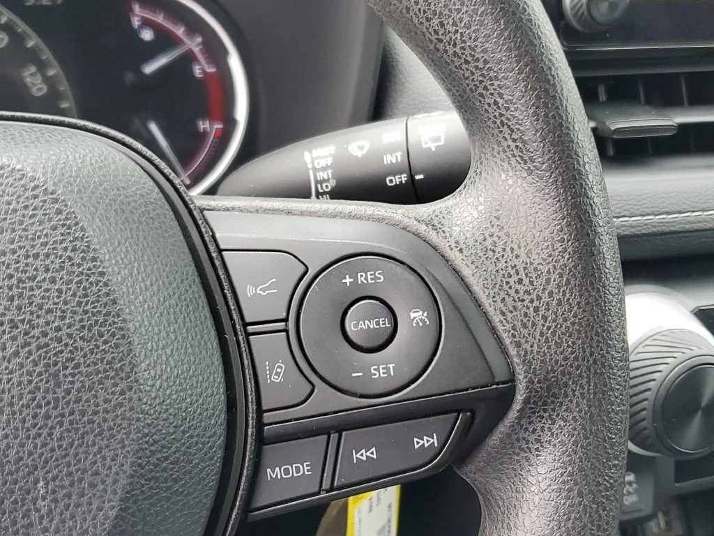 2024 Toyota RAV4 LE photo 24