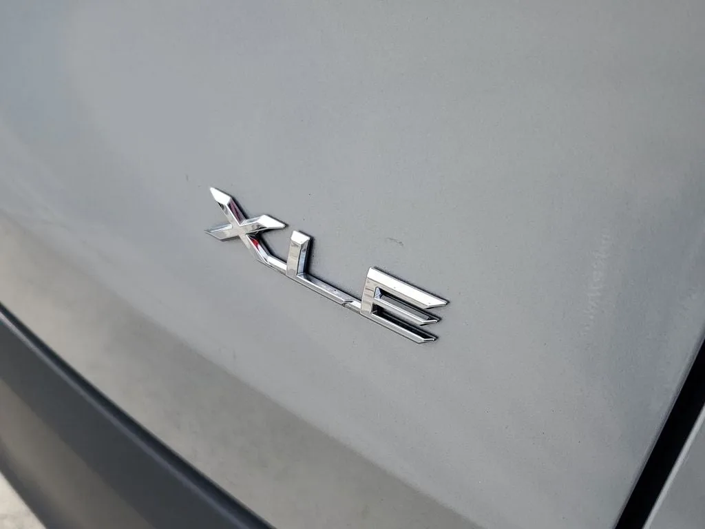 2024 Toyota Grand Highlander XLE photo 8
