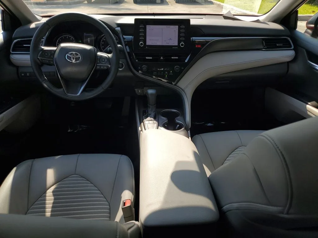 2023 Toyota Camry SE photo 13