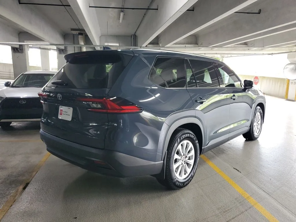 2025 Toyota Grand Highlander Hybrid XLE photo 4