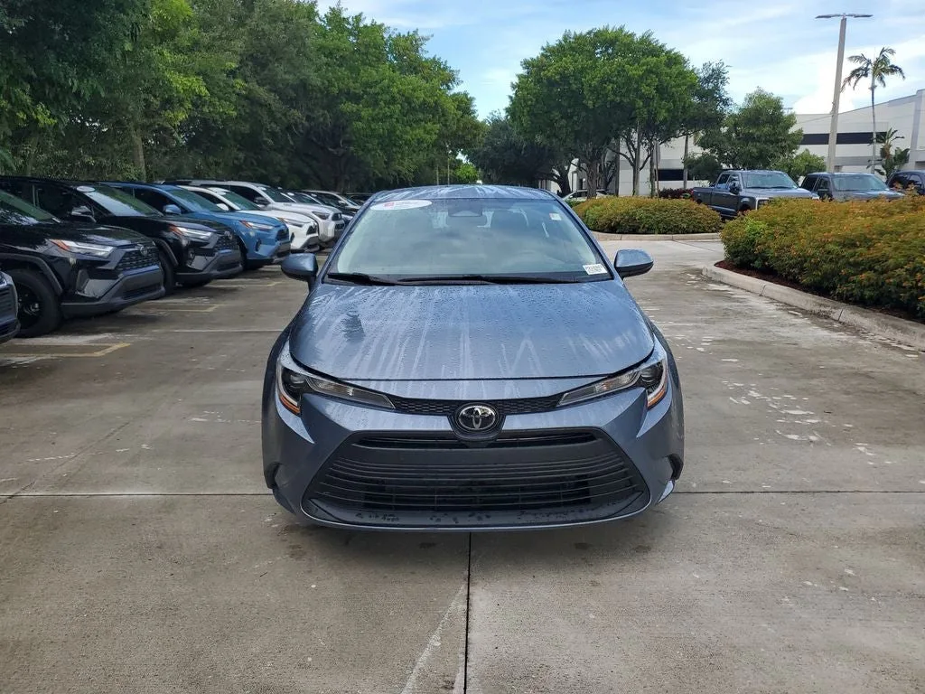2024 Toyota Corolla LE photo 2